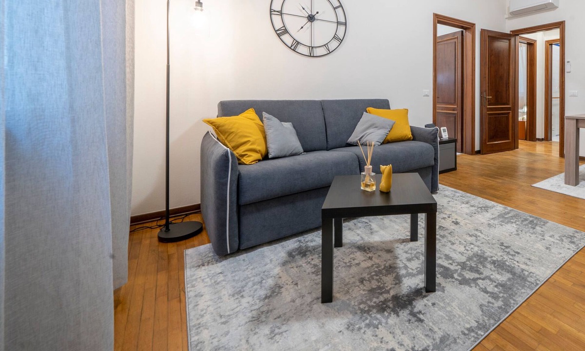 Old Town Apartment | [Ghirlandina]Fabulous apartment in the city center