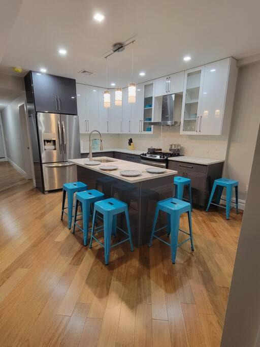 Ocean Hill House | Glorious 5 bedroom in Brooklyn NY
