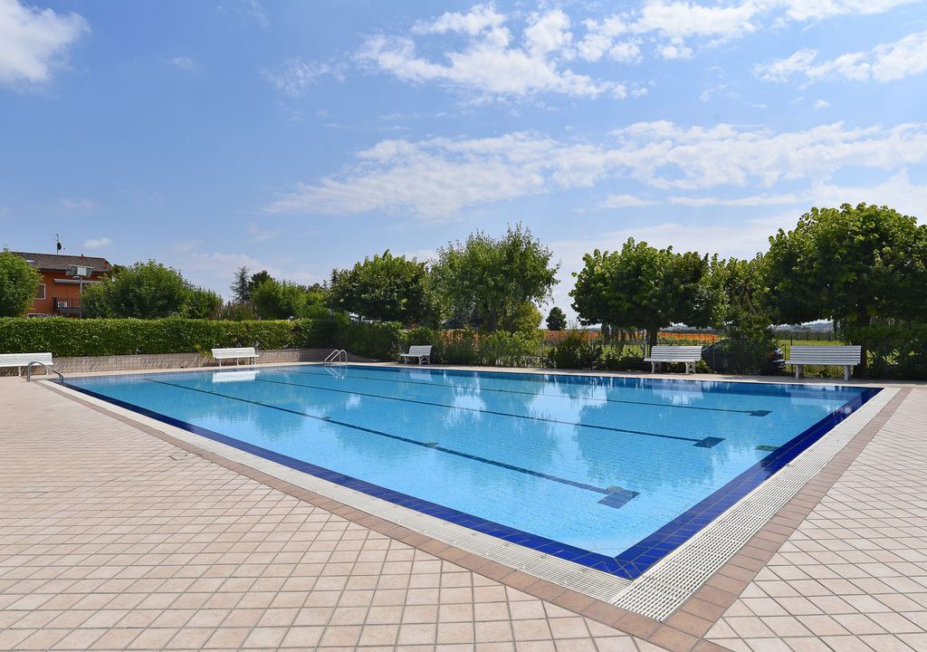 Pacengo Apartment | Gorgeous apartment with large pool - Apartment dei Salici