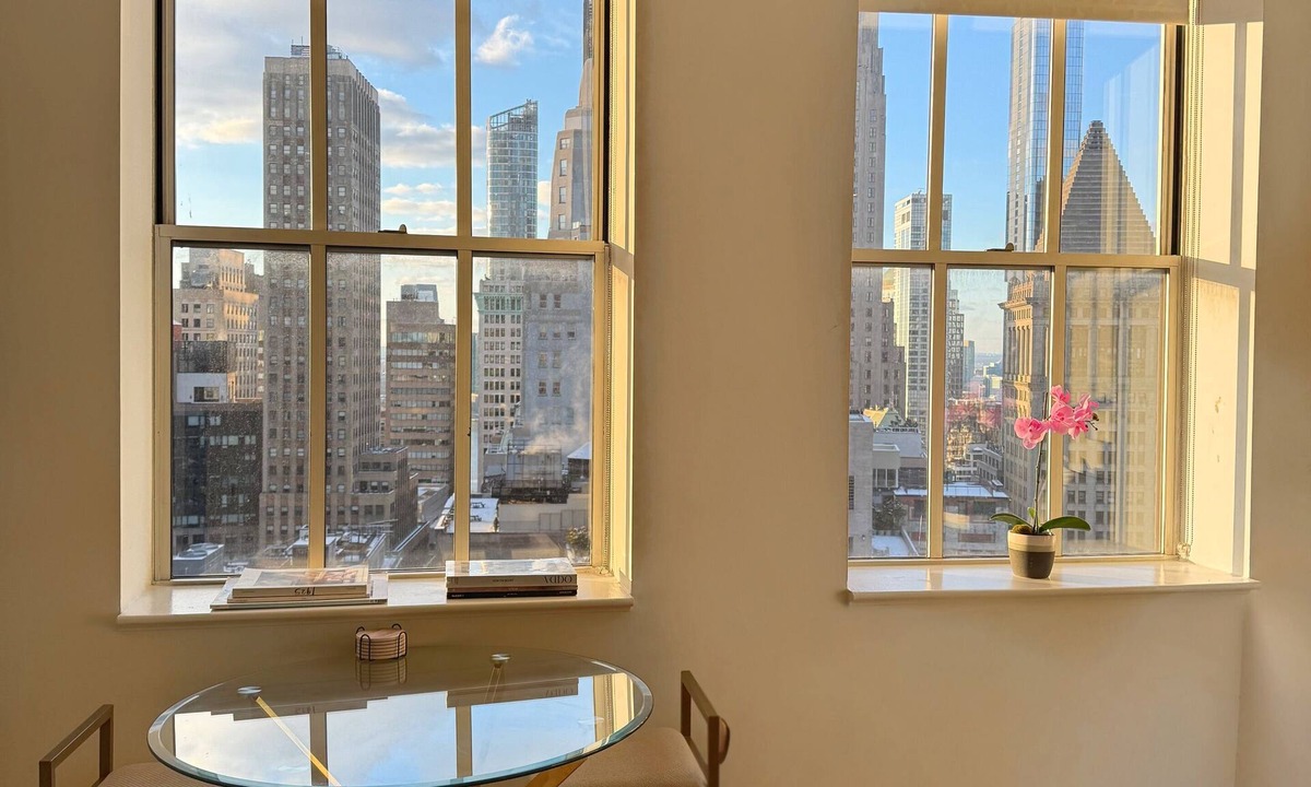 Financial District Apartment | Great Condo in Luxury Wall St. Building