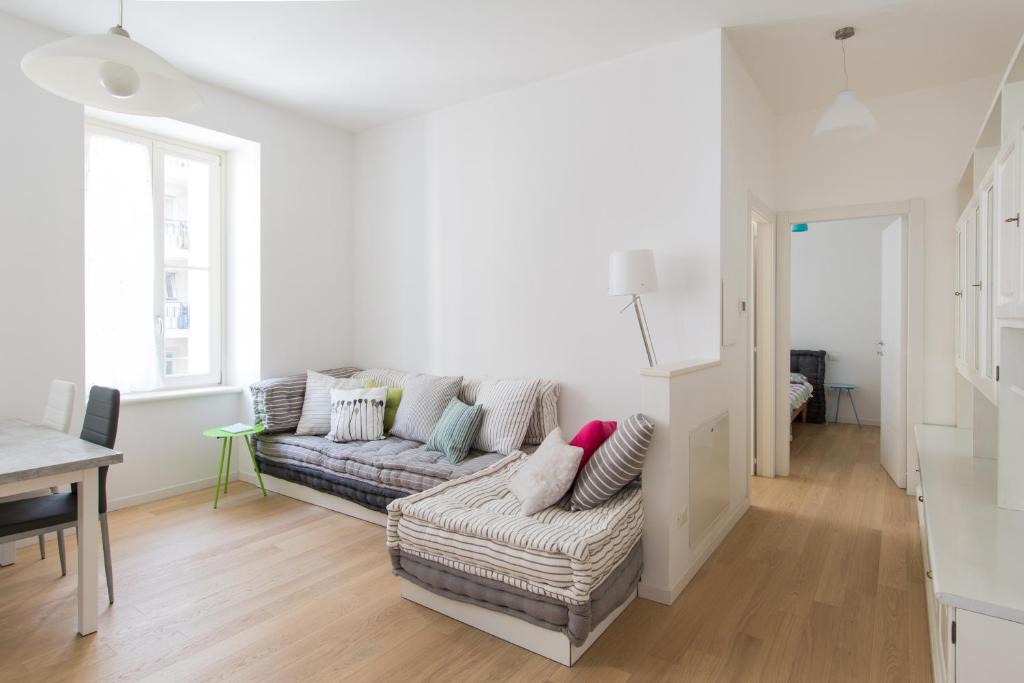 Citta Nuova-Barriera Nuova-San Vito-Citta Vecchia Apartment | GuestHost - Belvedere White Flat