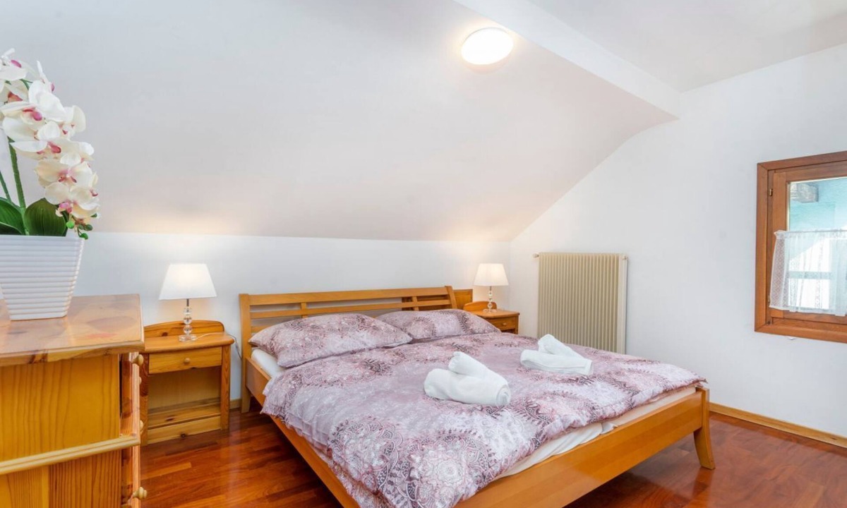 Tarvisio Apartment | GuestHost - Central apartment Monte Piesnig view