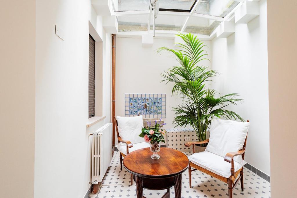 Bergamo Apartment | GuestHost - Liberty Villa & Winter Garden