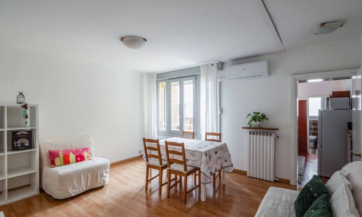 Historic Centre Apartment | GuestHost - Padova - Piazza dei Signori Central Apartment!