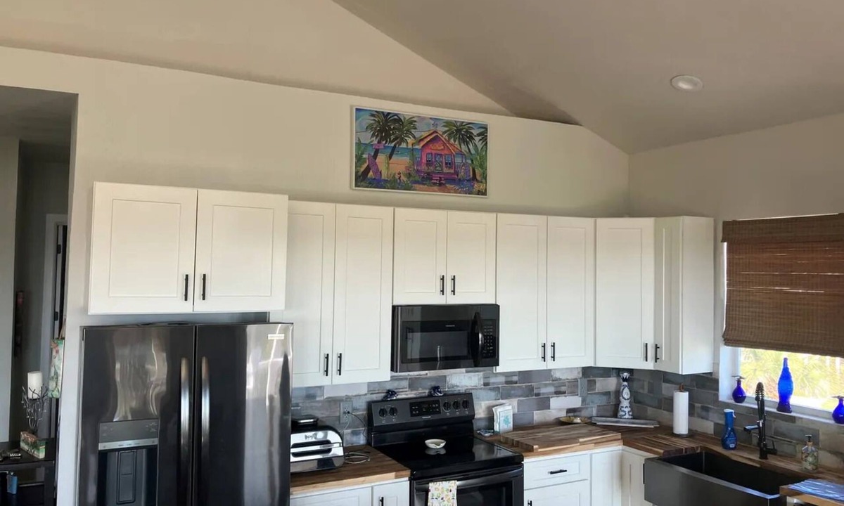 Green Turtle Cay House | Hilltop House GTCnExceptional views of Cocoa Bay and Atlantic Ocean