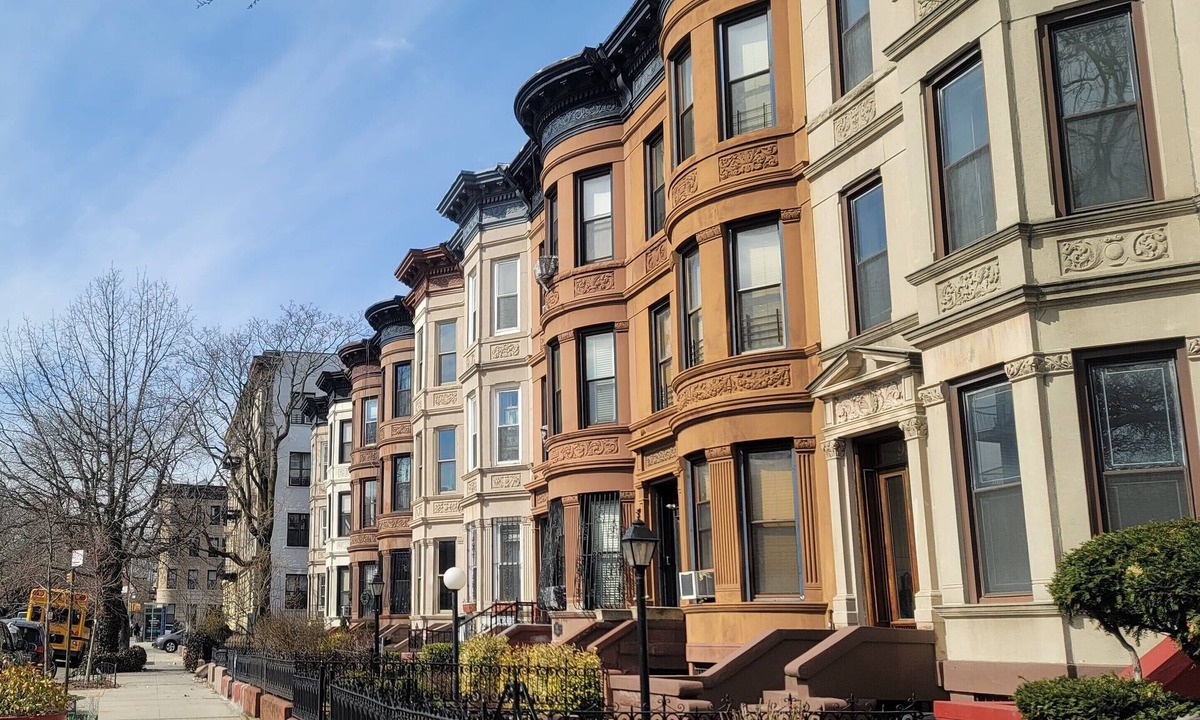 Crown Heights House | Historic 2-bedroom Brooklyn Townhouse