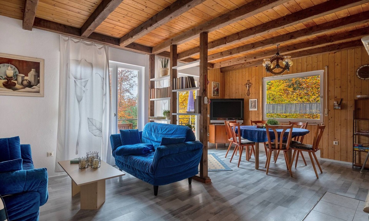 Cavareno Apartment | Holiday Apartment 'Ferien Bei Waltraud Weiss' with Mountain View, Shared Terrace and Wi-Fi