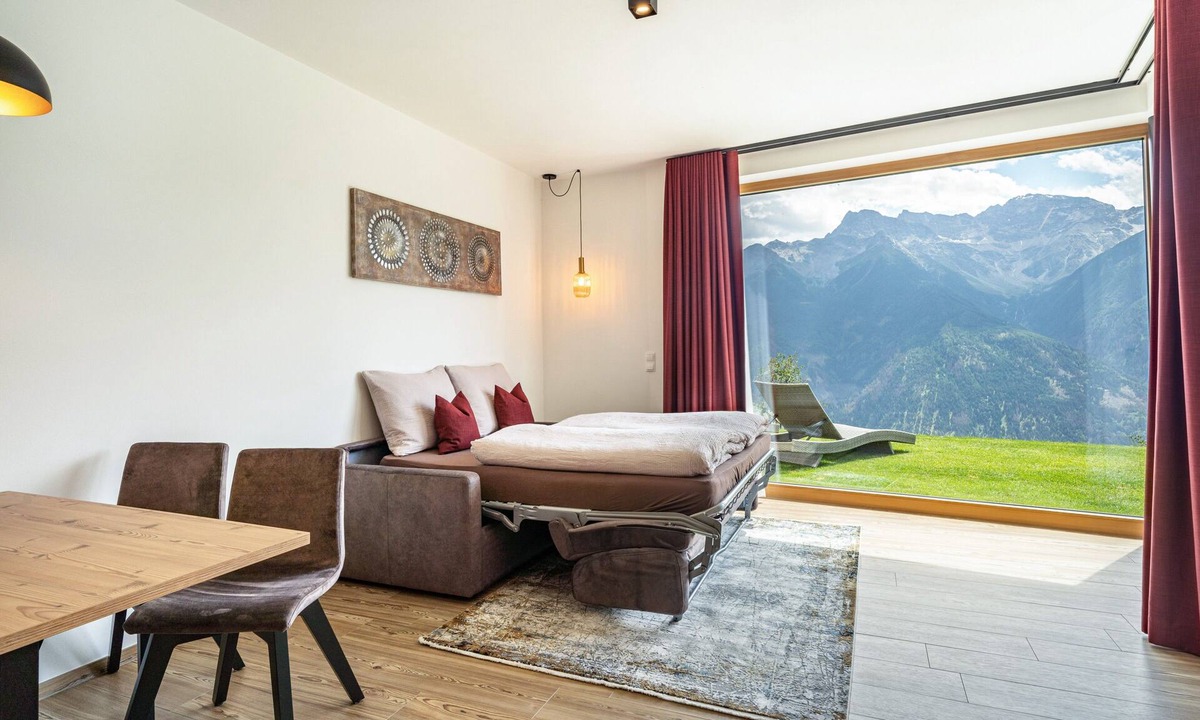 Lasa Apartment | Holiday Apartment "Paflur Lodges Abendrot" with Mountain View, Private Terrace & Wi-Fi
