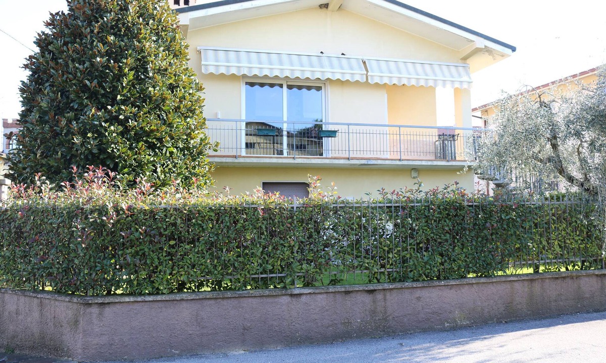 Montioni Apartment | Holiday apartment with large garden