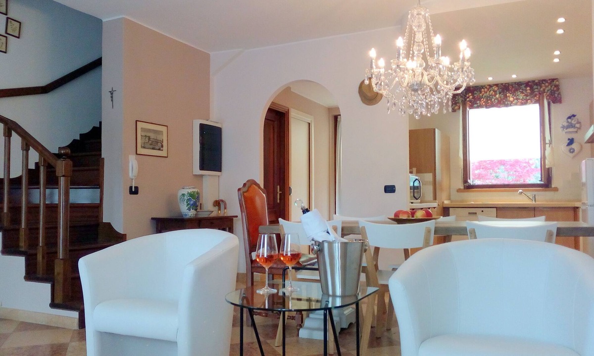 Montioni Villa | Holiday house Danny in Lazise, ​with garden, parking, Internet, whirlpool