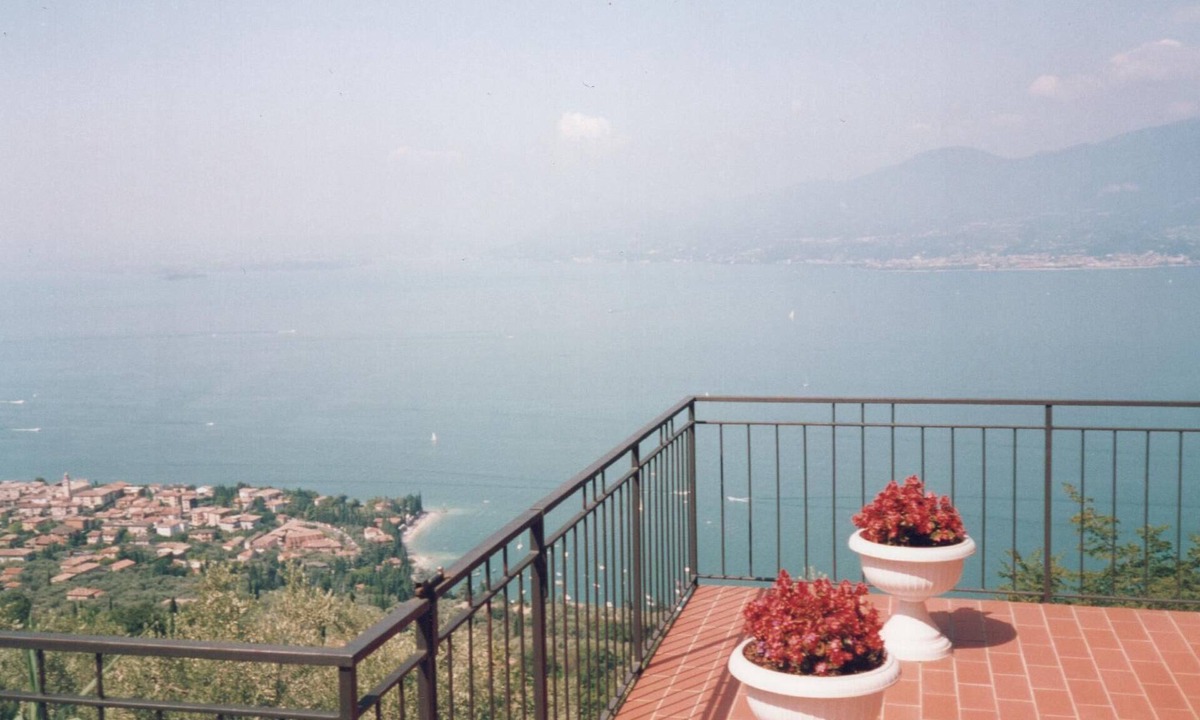Albisano House | Holiday house Torri del Benaco for 1 - 8 persons with 3 bedrooms - Holiday home