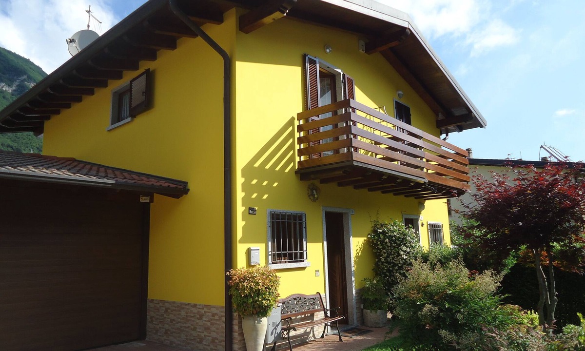 Crone House | Holiday house up to 4 persons, only 200 m from the lake, quiet location
