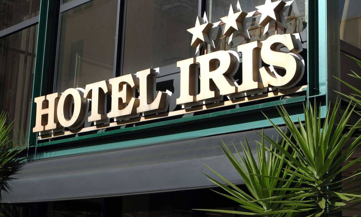 Quarto dei Mille Hotel | Hotel Iris