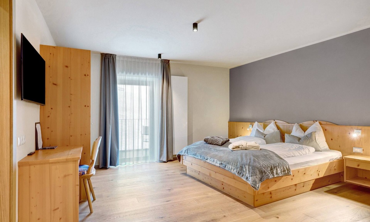 Rio Bianco Apartment | Hotel Murrer Double Room 203 with Mountain View, Spa and Wellness Area