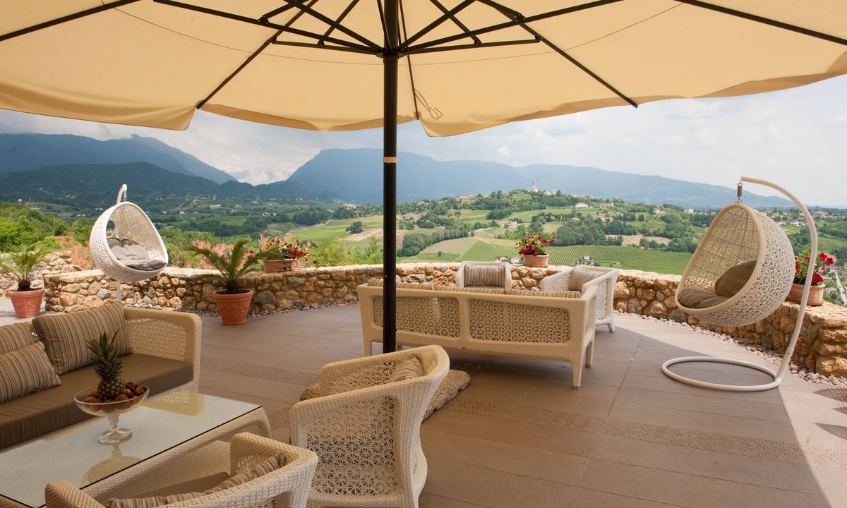 San Pietro di Feletto Hotel | Hotel Villa del Poggio