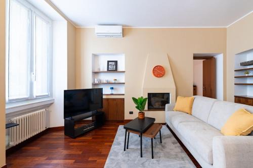 Porta Garibaldi Apartment | Isola - Porta Nuova- Elegant 1BDR apartment with balcony
