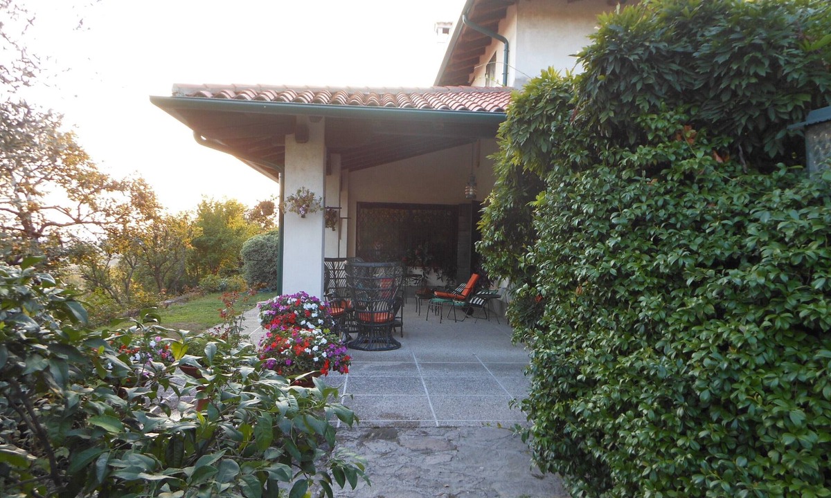 Cinto Euganeo Villa | Delightful Villa in the Hills with Pool and Panoramic Views