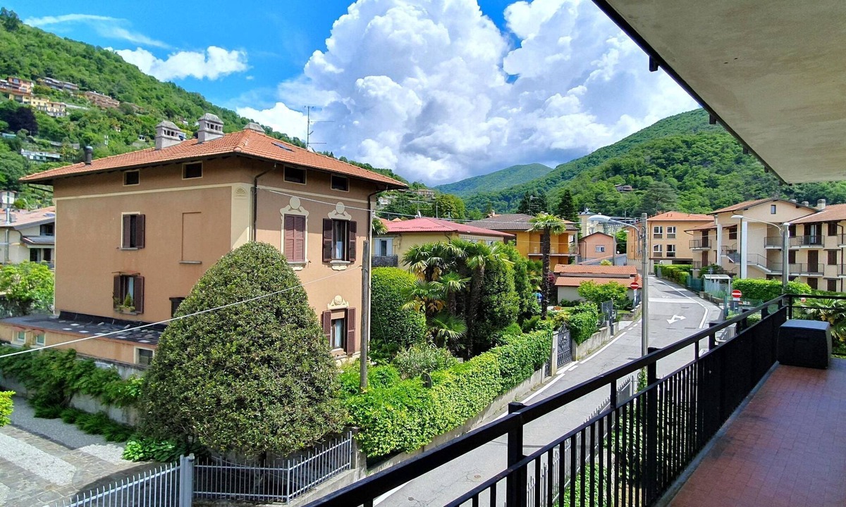 Maccagno Apartment | Holiday Home by Lake in Maccagno