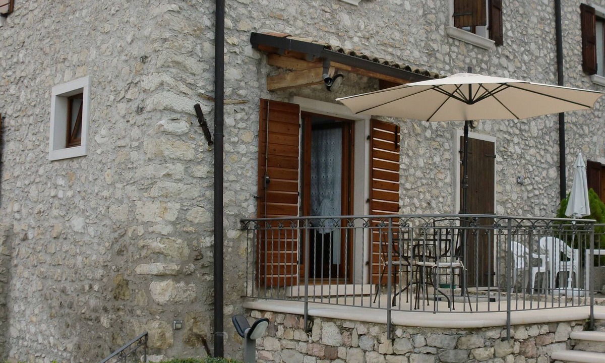 Assenza House | Pretty rustic home in a tranquil and green village for a memorable holiday