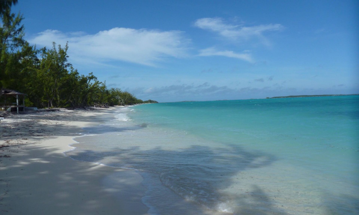 George Town Cottage | Ixora East - Beach access with great snorkeling spot