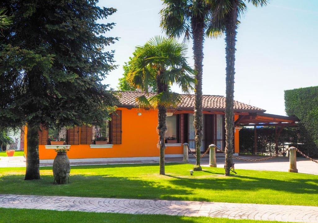 Ca' Savio House | La Brigata Apartments Orange House