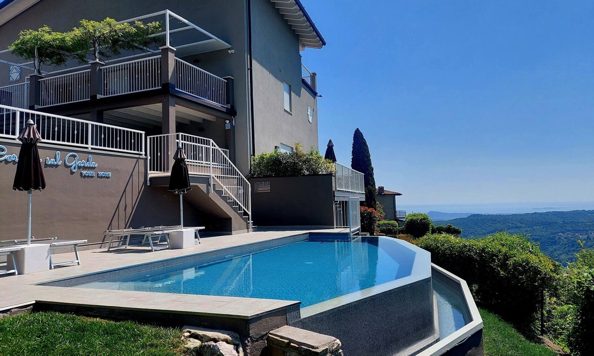 Villanuova sul Clisi Apartment | La Cornice sul Garda , Ciliegio - Lake view and garden in residence with pool