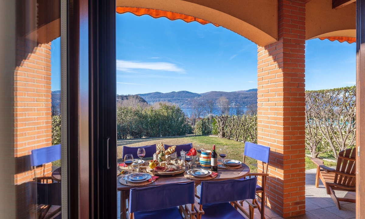 Ispra House | La Luna nel Lago Lake View Garden, Ispra, Italy