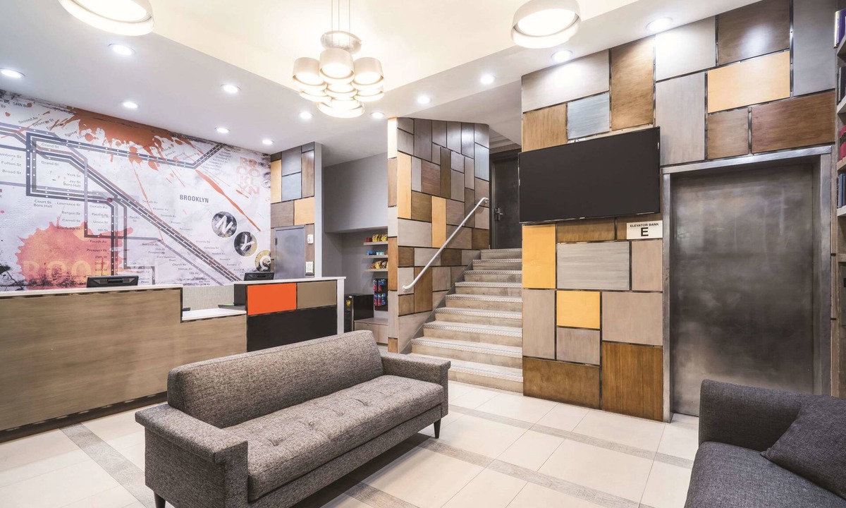 Gowanus Hotel | La Quinta Inn & Suites by Wyndham Brooklyn Downtown