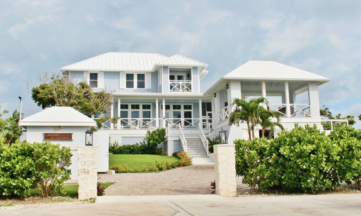 Hope Town House | Latitude Adjustment - The best of indoor-outdoor island living