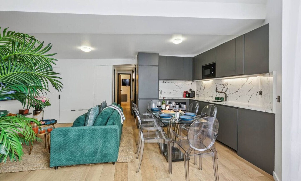 Saint-Germain-des-Pres Apartment | Lavie Maison : Cozy flat in Saint Germain