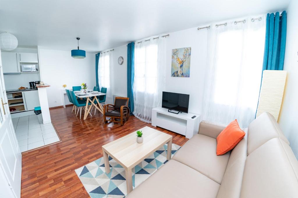 Serris Apartment | Le Merveilleux-T2-47m2-Face Val d'Europe-Disney