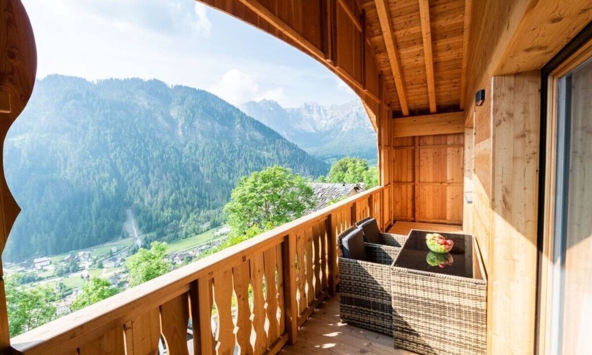 Longiaru House | Les Cialdires Comfortable holiday residence