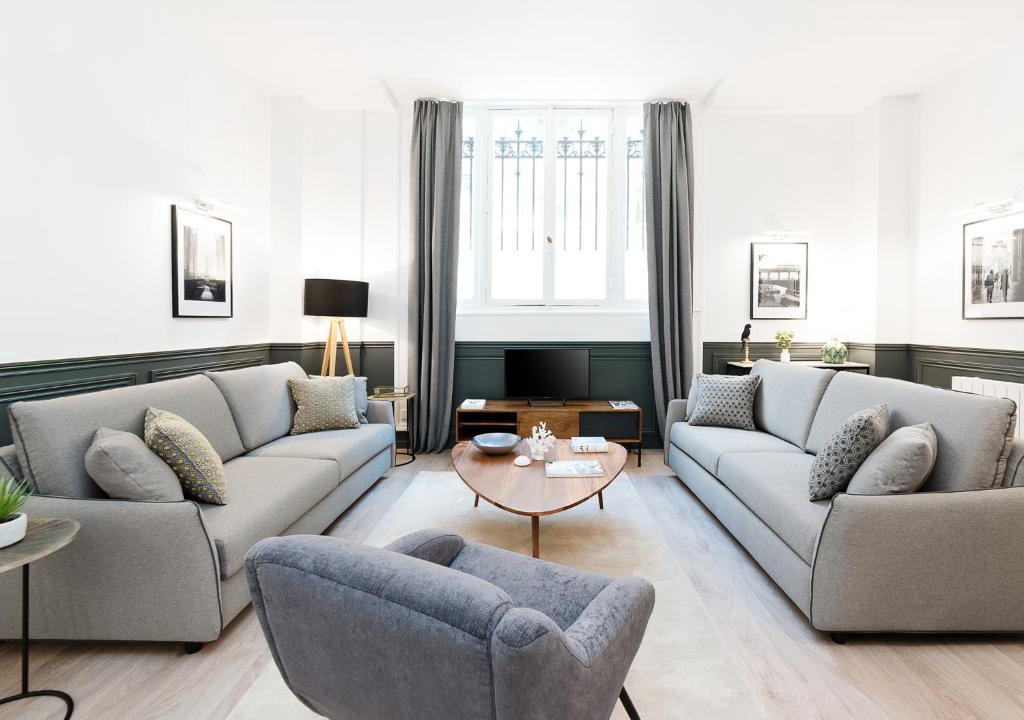 Porte-Saint-Martin Apartment | LivinParis - Luxury 3 Bedrooms République I