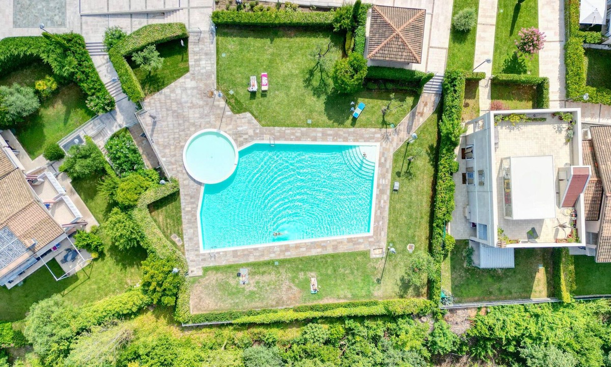Cavalcaselle Apartment | Lumia House - Peschier Holiday