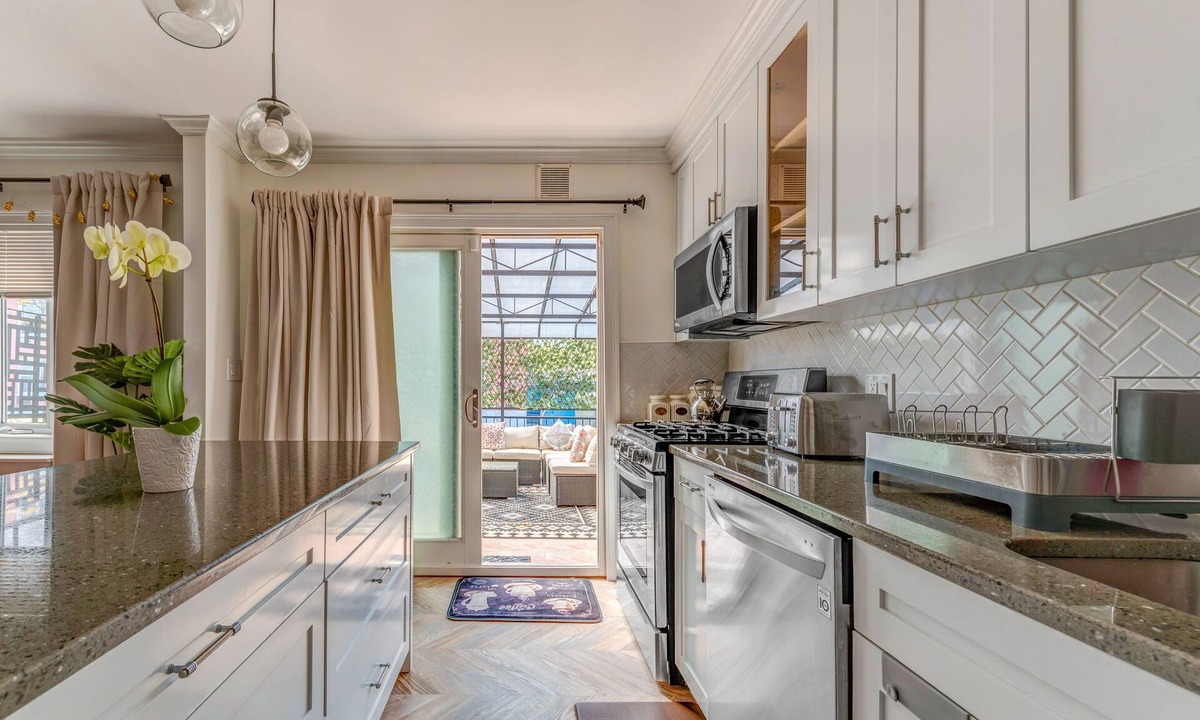 Sheepshead Bay House | Luxurious Private 3BR Duplex in the heart of Brooklyn