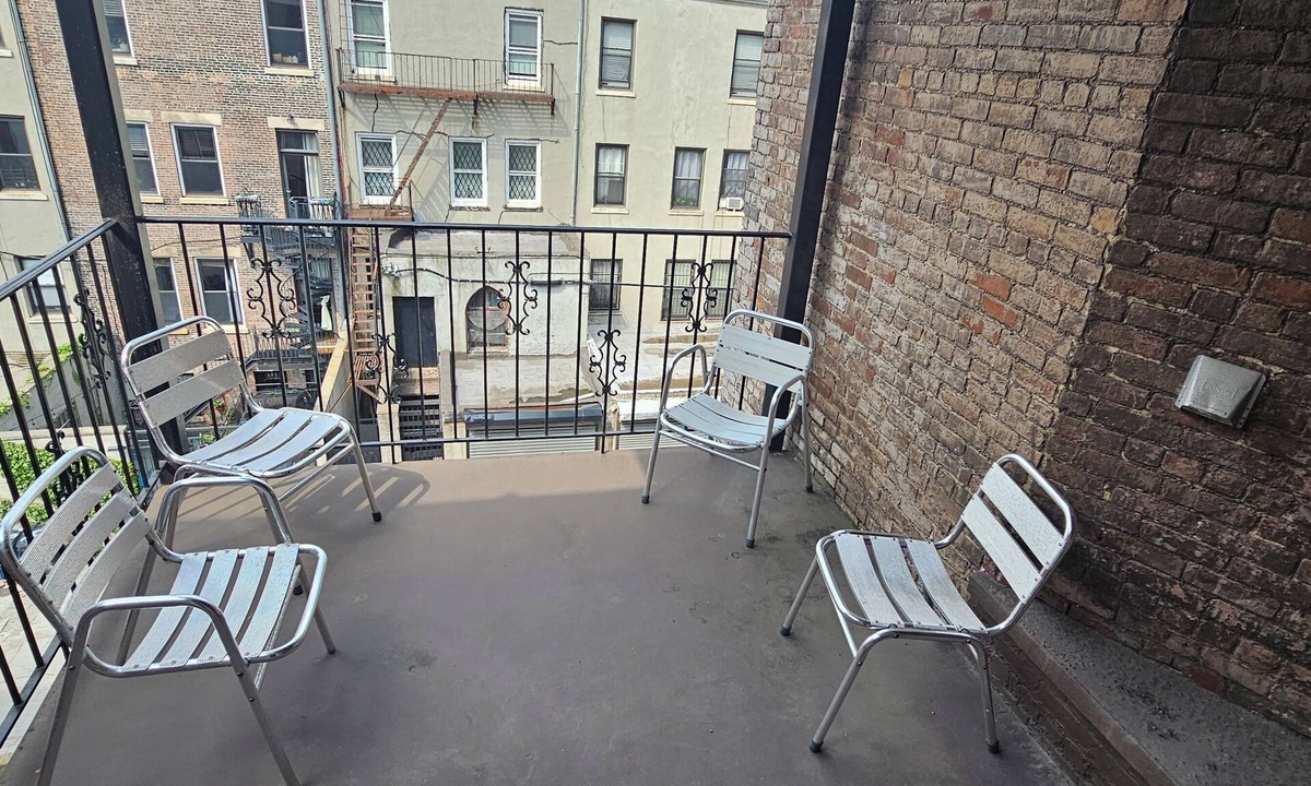 Harlem House | Luxury 2 bedroom 2 bathroom Historic Strivers Row Harlem Manhattan