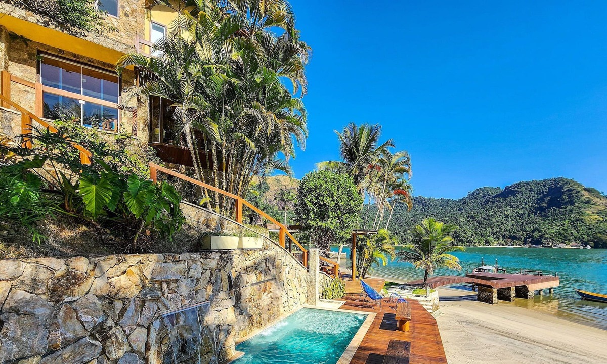 Easyhost Paradise | Ponta do Sape