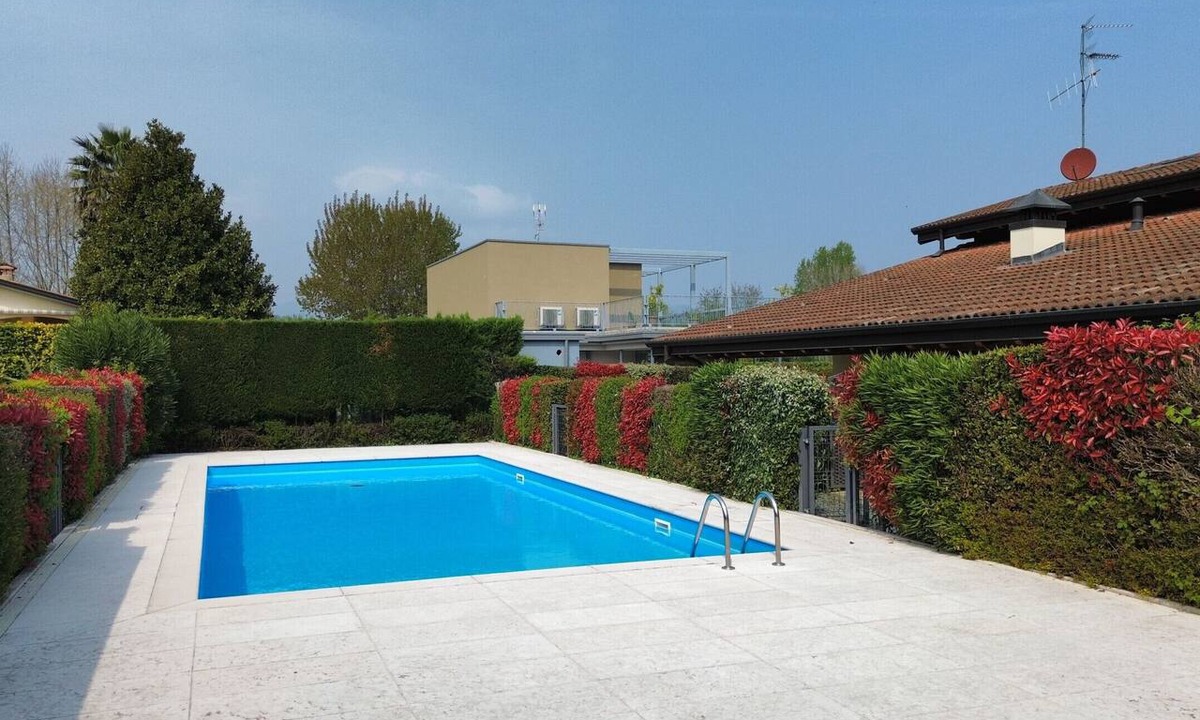 Manerba del Garda Ski Chalet | Maison Belvedere By Bookinggardalake