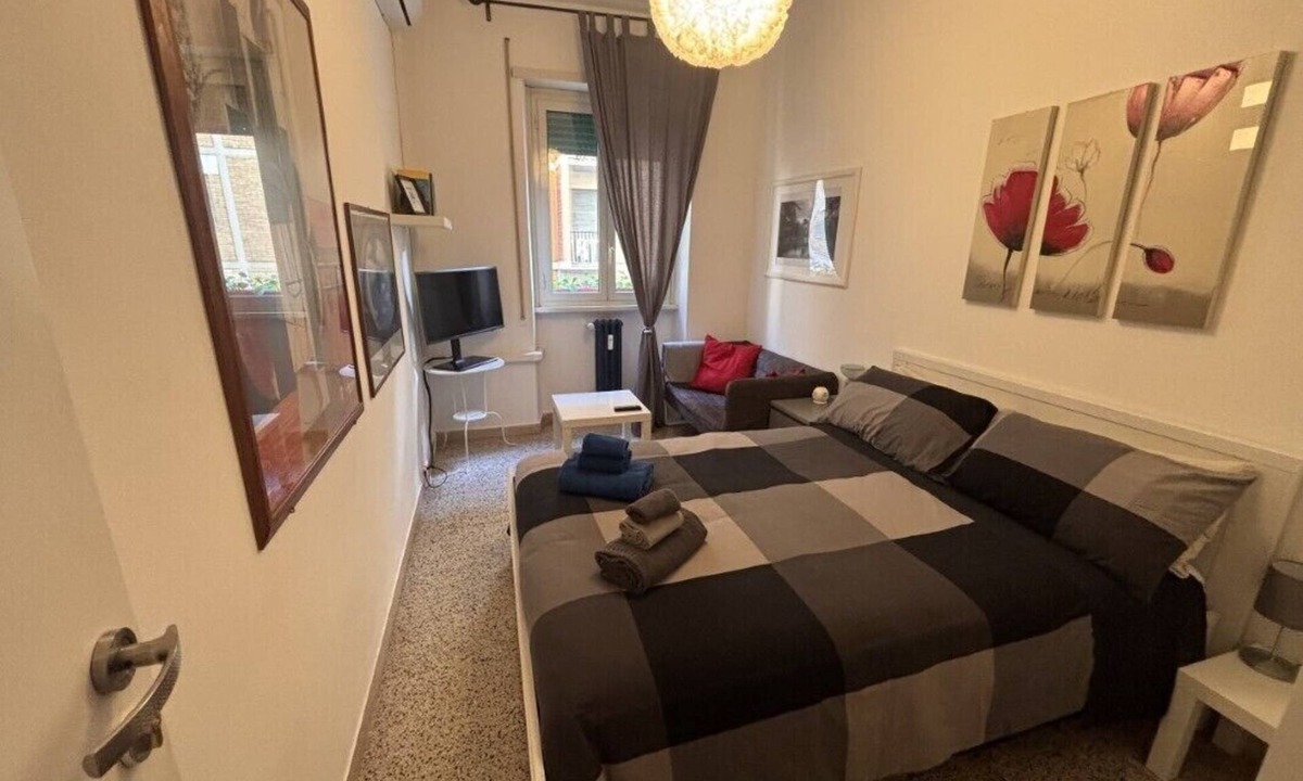 Quartiere XXIV Don Bosco Apartment | MaMa Rooms - Cozy room Rome near Metro A Lucio Sestio