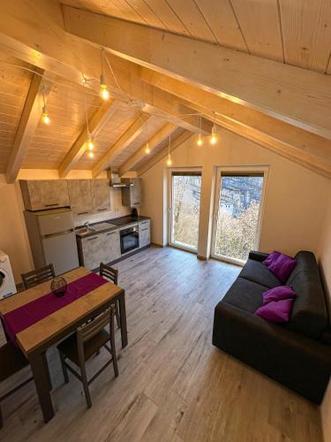 Trambileno Apartment | Mansarda Vista Eremo di San Colombano