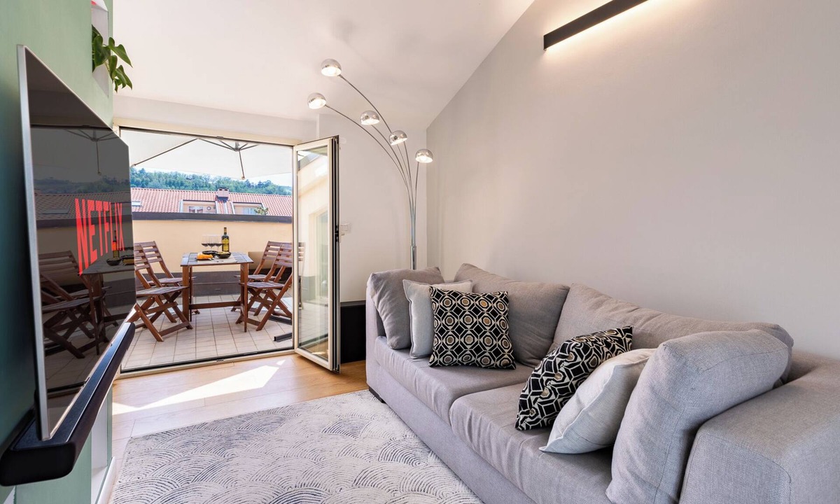 Langhe and Roero Apartment | Modern Apartment Double Terrace and Free Parking