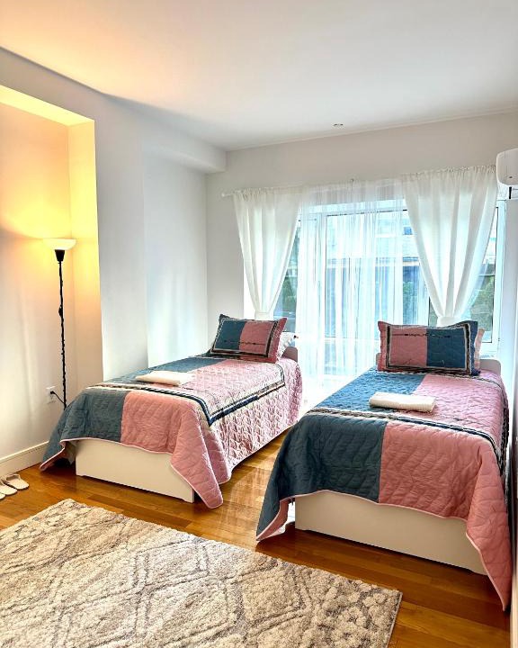 Gravesend House | Modern apartment in a nice neighborhood close to train station