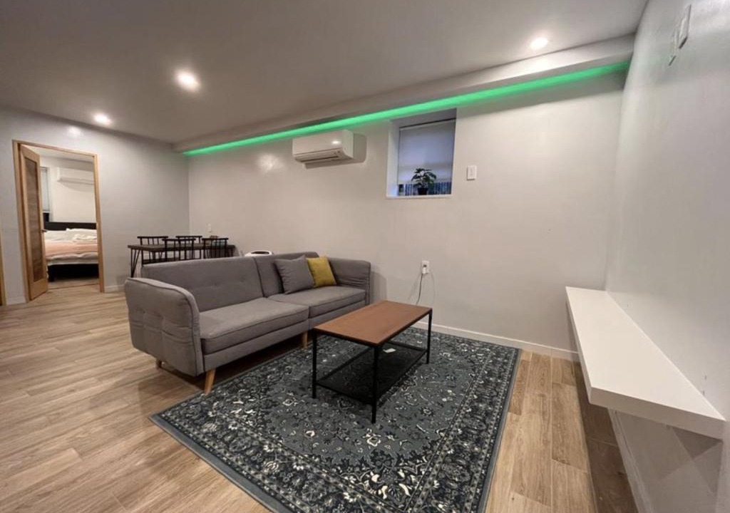 Brooklyn House | Modern Apartment - Relocation & Business Stay