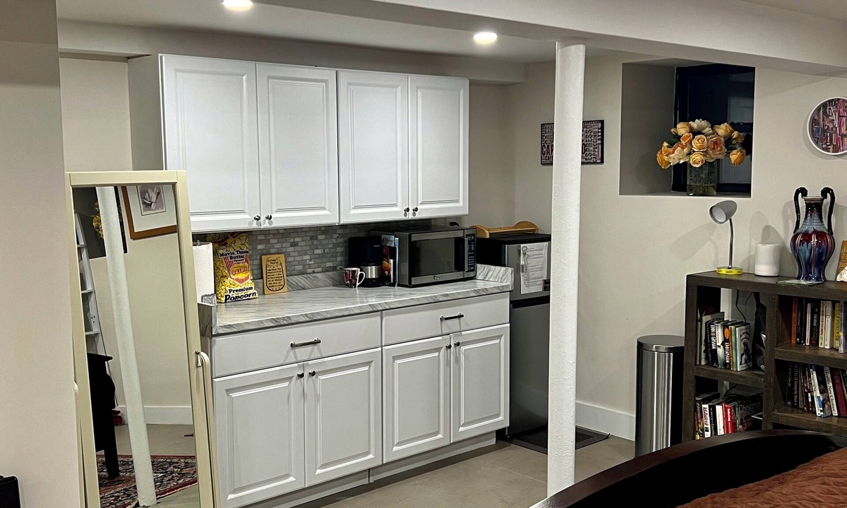 Brooklyn Apartment | Modern Luxury HUGE basement studio in the heart of Brooklyn1 block to subway