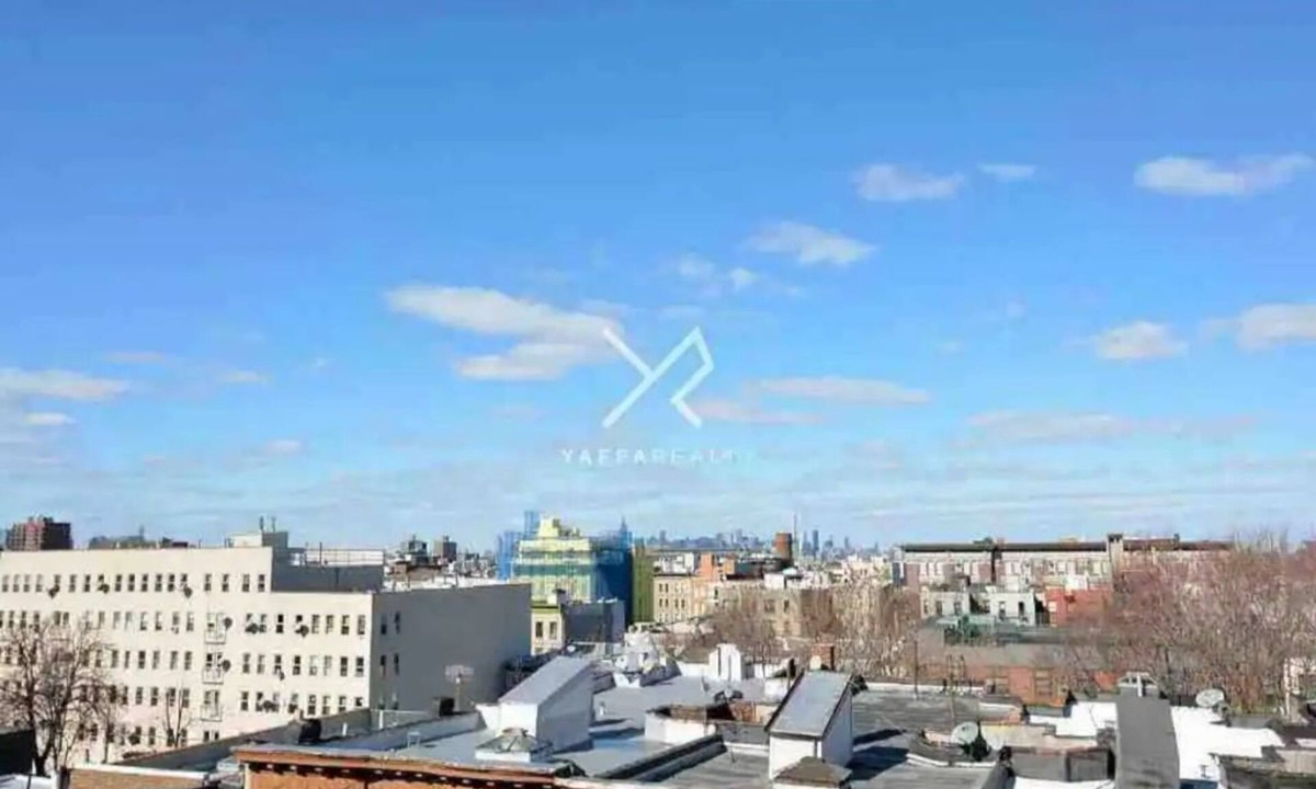 Crown Heights Apartment | Modern Two Bedroom Apt. (Elevator, Laundry & gym)