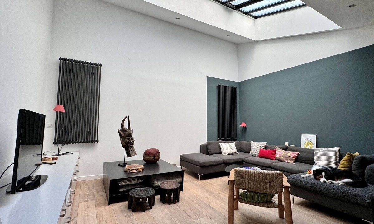 Quartier de la Goutte-d'Or Apartment | Montmartre at 500m! Large Loft Nestled in a Quiet Courtyard, in a Vibrant Area