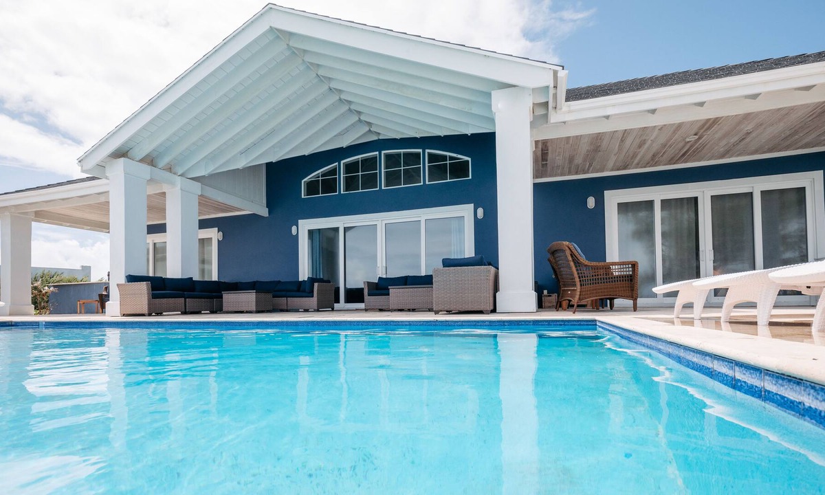 Great Exuma House | Most 5 Stars on the Island! Extremely Private on Sandy Beach...Stunning!