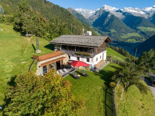 Campo Tures Ski Chalet | Mountain Chalet Obertreyen