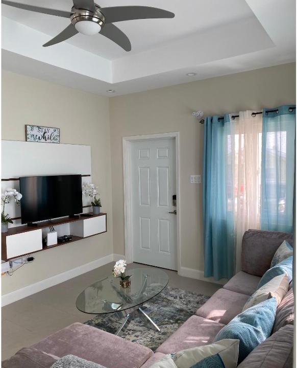 Lucea Apartment | Natalia’s Sweet Oasis