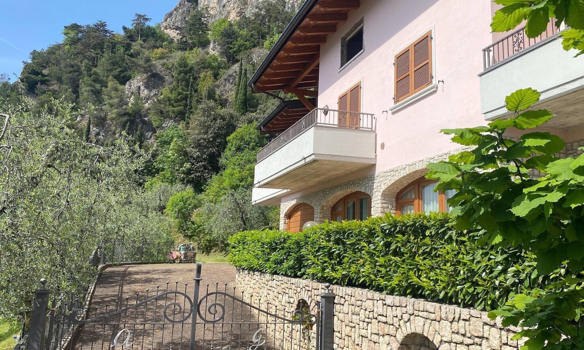 Limone sul Garda Apartment | Nice apartment villa in Limone Sul Garda